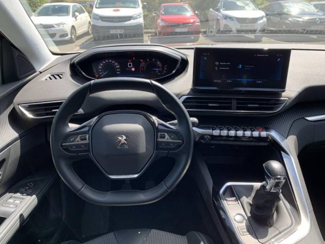 Peugeot 5008 image 1