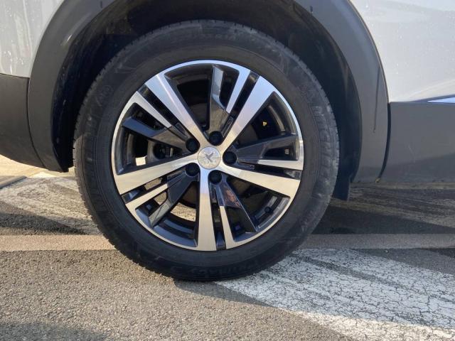 Peugeot 3008 image 3