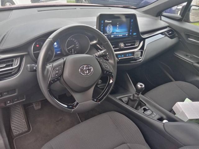 Toyota C-Hr image 4