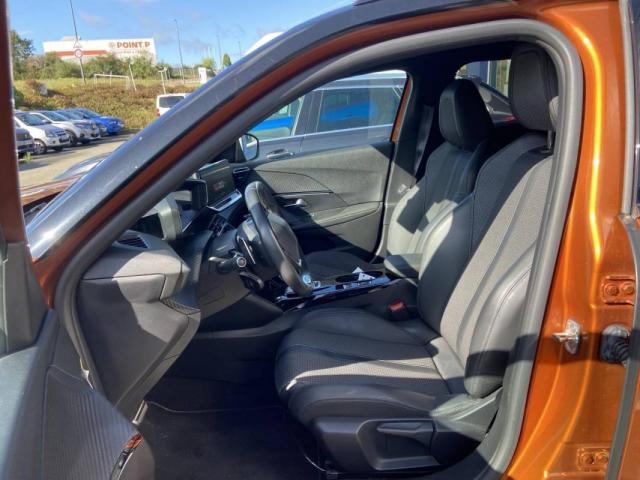 Peugeot 2008 image 2