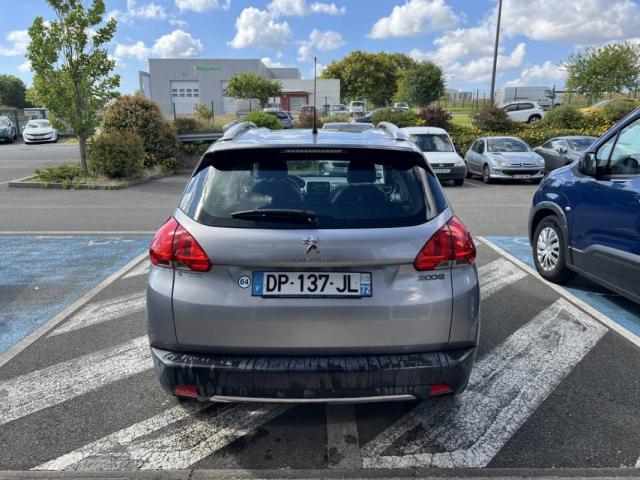 Peugeot 2008 image 2