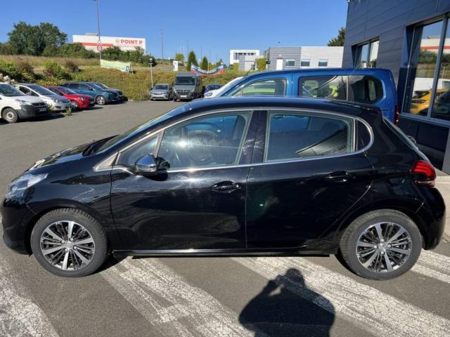 Peugeot 208 image 2