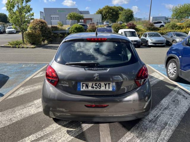 Peugeot 208 image 4