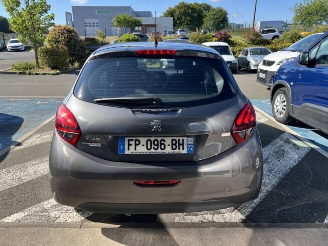 Peugeot 208 image 6