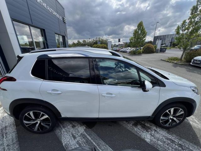 Peugeot 2008 image 1