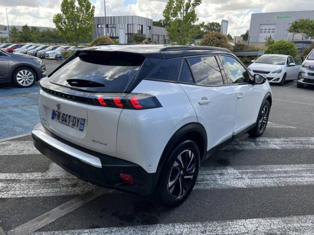 Peugeot 2008 image 3