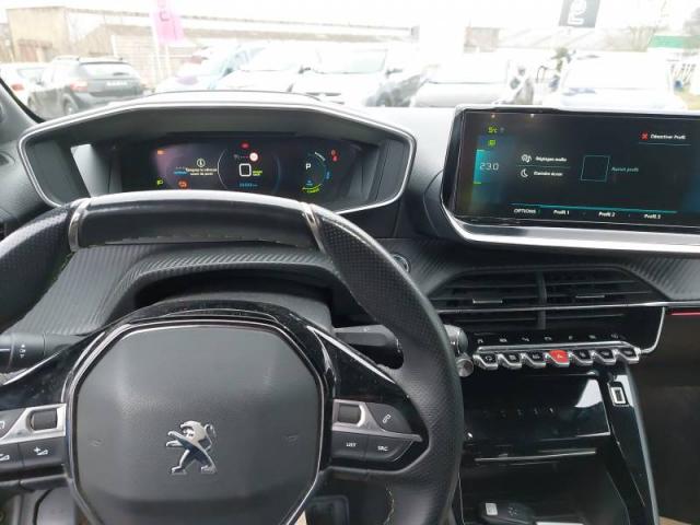 Peugeot 208 image 3