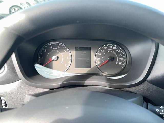 Renault Master image 2