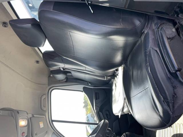 Renault Master image 7