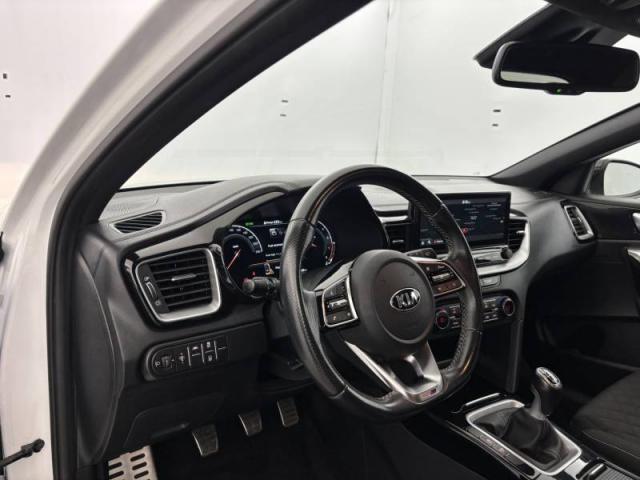 Kia Ceed image 1