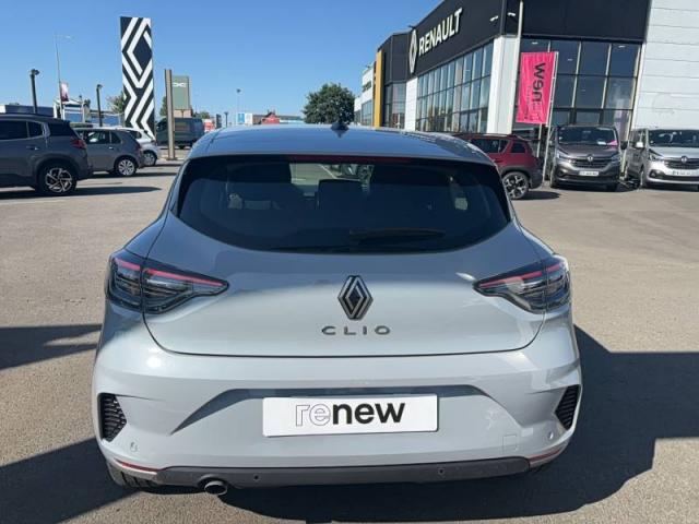 Renault Clio image 2
