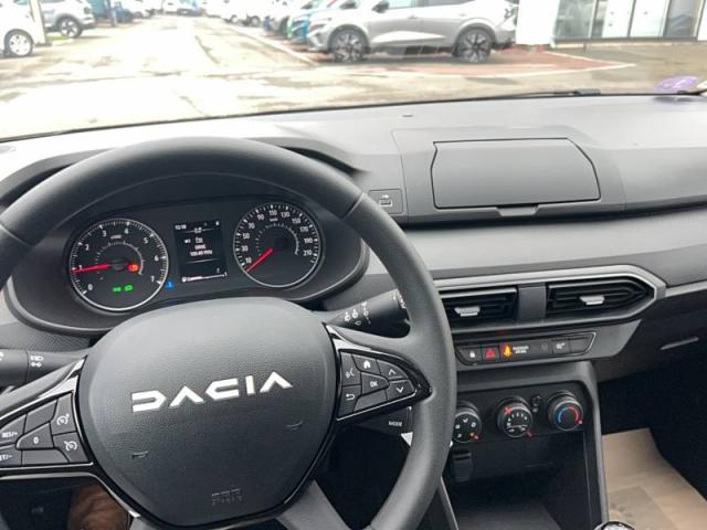 Dacia Sandero image 1