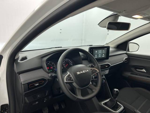 Dacia Sandero image 1