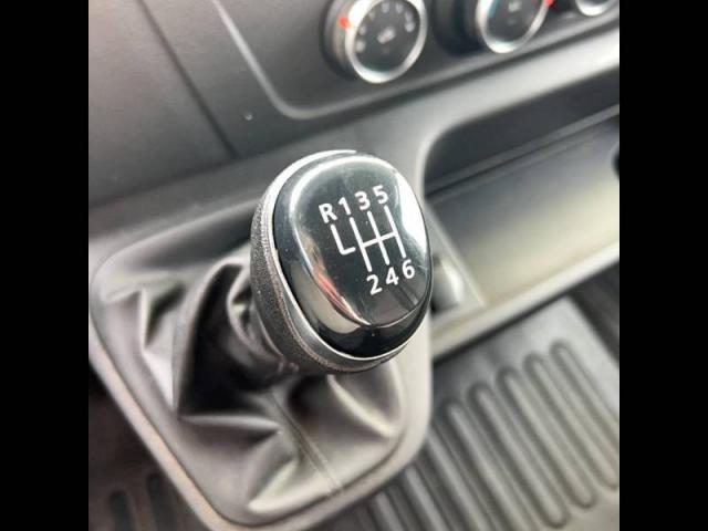 Renault Master image 1