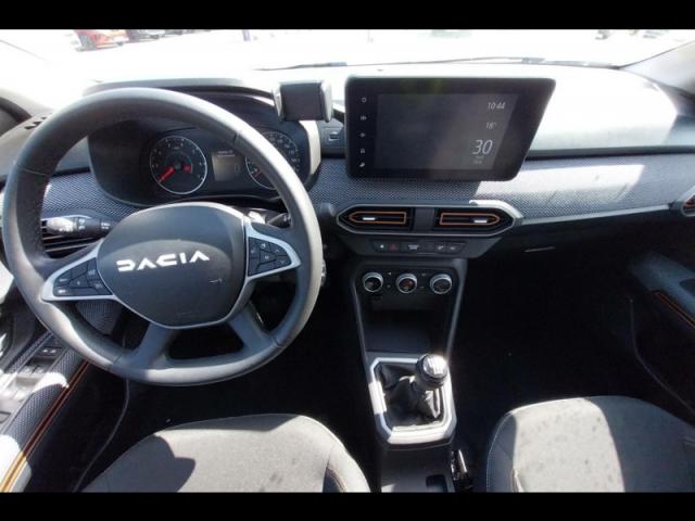 Dacia Sandero image 2