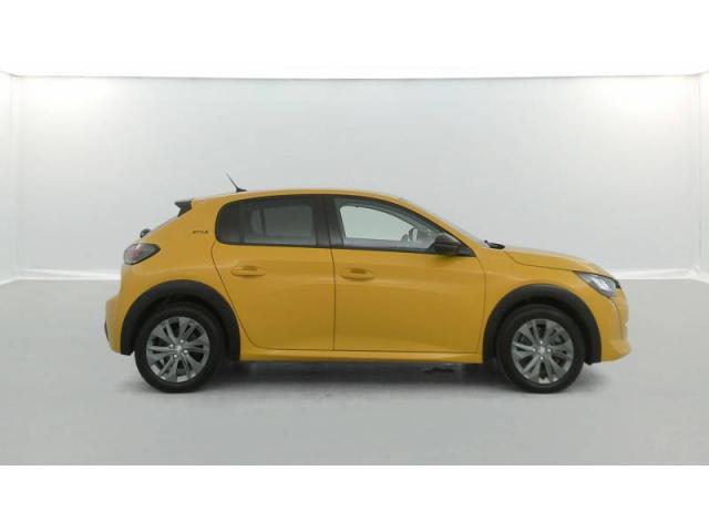Peugeot 208 image 2