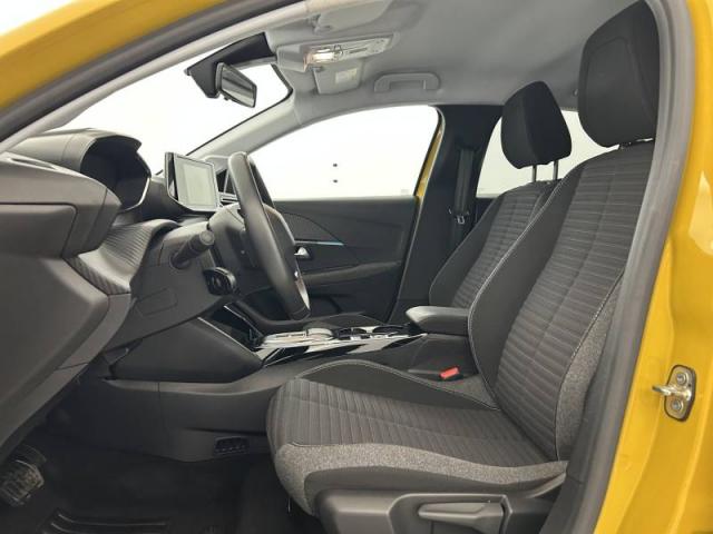 Peugeot 208 image 5