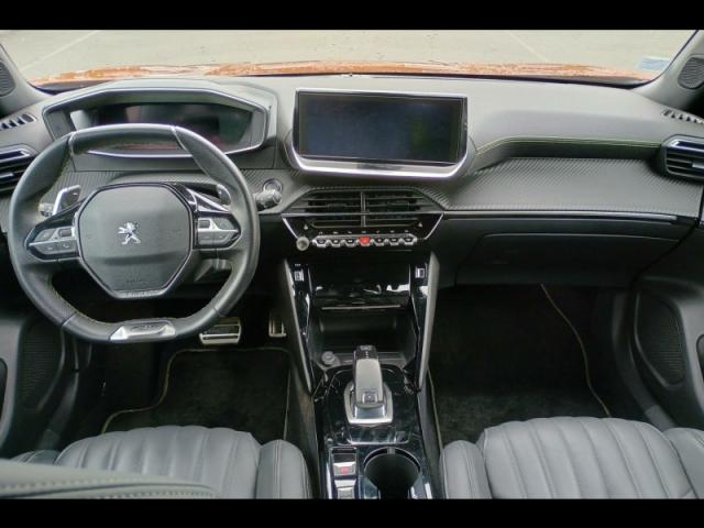 Peugeot 2008 image 3