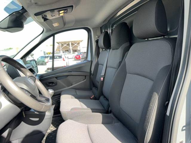 Renault Trafic image 8