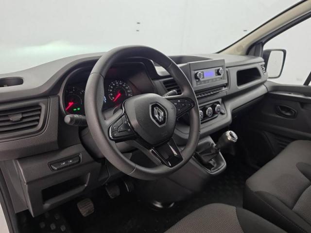 Renault Trafic image 8