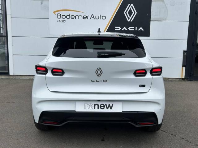 Renault Clio image 2