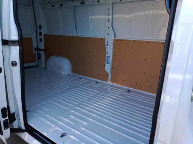 Renault Master image 9