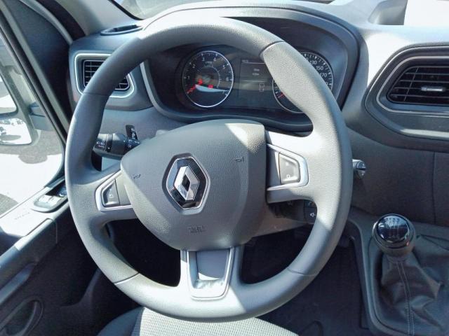 Renault Master image 2
