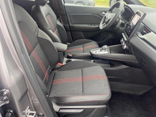 Renault Captur image 8