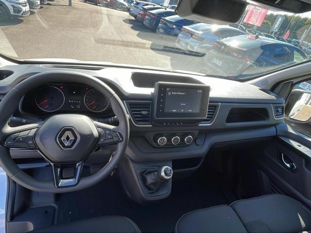 Renault Trafic image 3