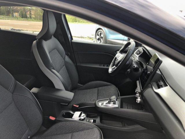 Renault Captur image 8