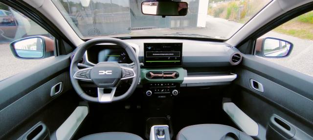 Dacia Spring image 2