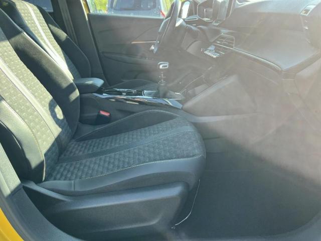 Peugeot 208 image 1
