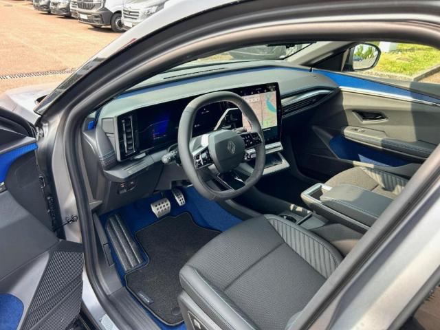 Renault Mégane E-Tech image 8