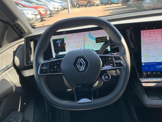 Renault Mégane E-Tech image 1