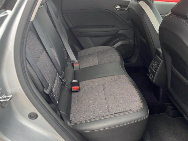 Renault Captur image 1