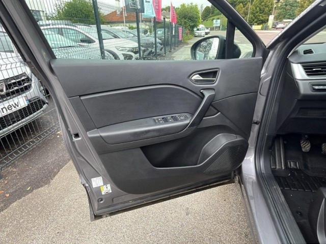 Renault Captur image 2