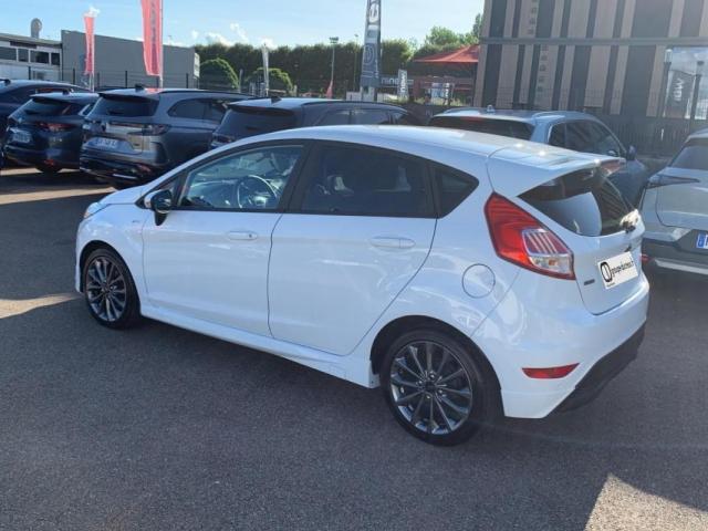 Ford Fiesta image 2