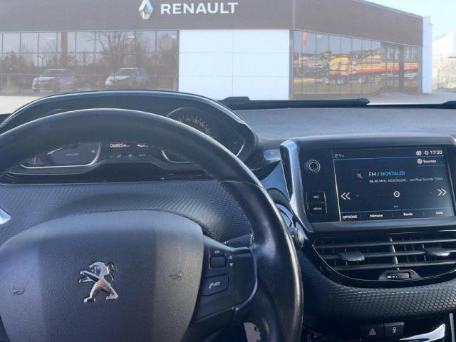 Peugeot 2008 image 8