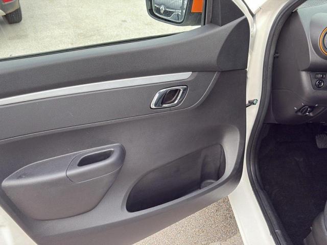 Dacia Spring image 2