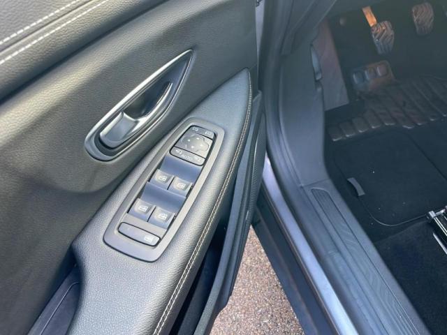 Renault Grand Scénic image 9