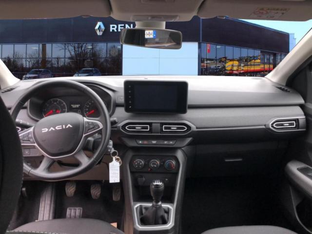 Dacia Sandero image 2