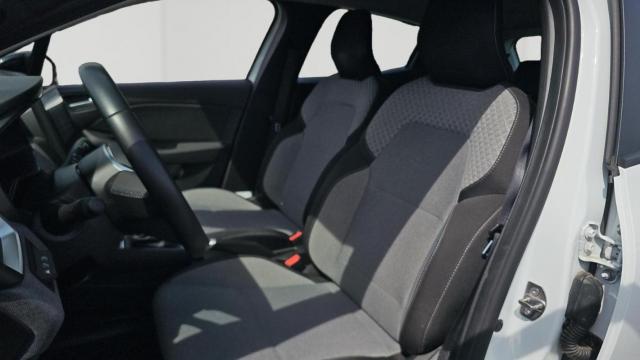 Renault Clio image 7