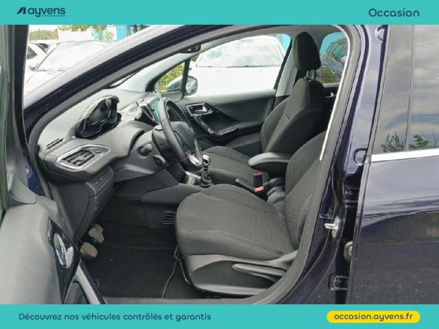 Peugeot 208 image 8