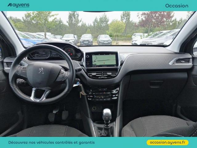 Peugeot 208 image 9
