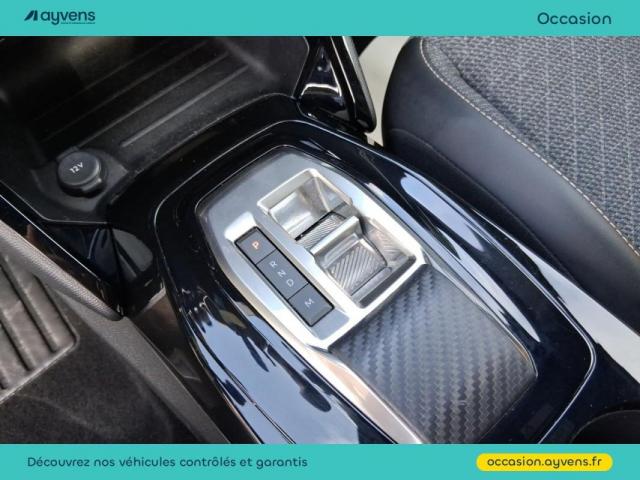 Peugeot 2008 image 8