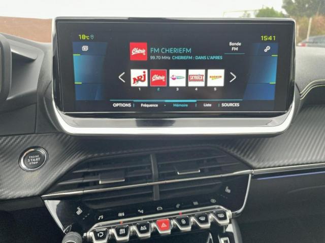 Peugeot 2008 image 3