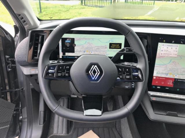 Renault Mégane E-Tech image 9