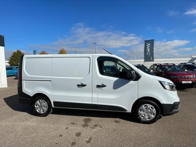 Renault Trafic image 2
