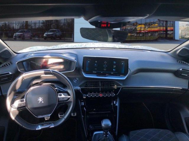 Peugeot 208 image 1