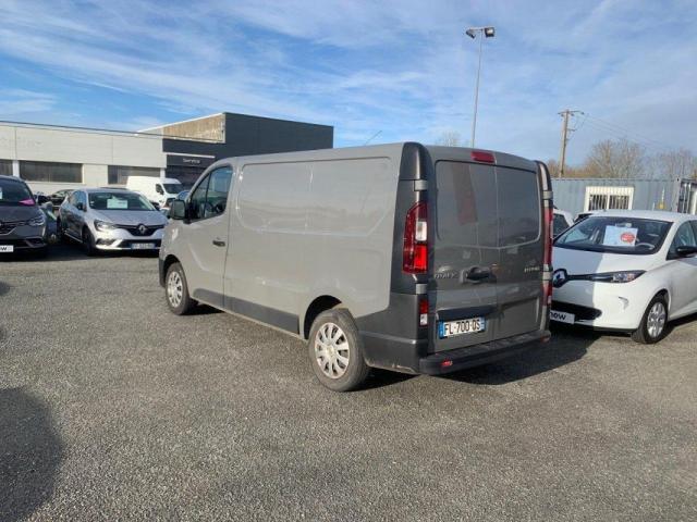 Renault Trafic image 2